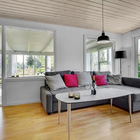 펜션 Solvpoppelvej Vaeggerlose Vi Bøtø By