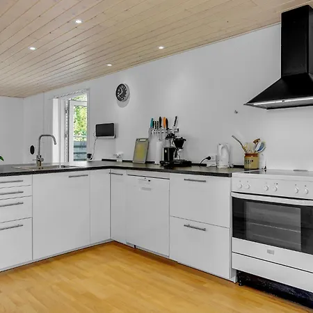 펜션 Solvpoppelvej Vaeggerlose Vi Bøtø By